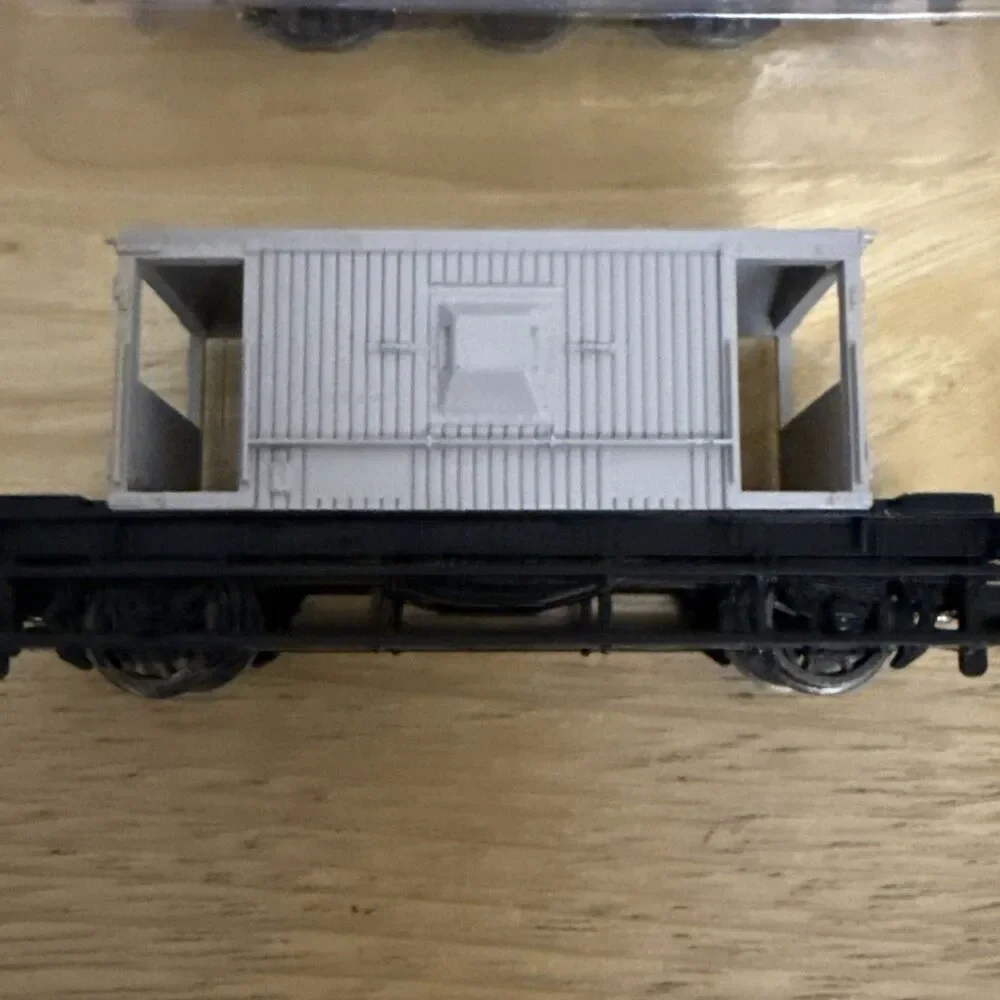 Thomas w/ Moving Eyes Clarabel SC Ruffey Bachmann 2002 HO Scale - Picture 4 of 16